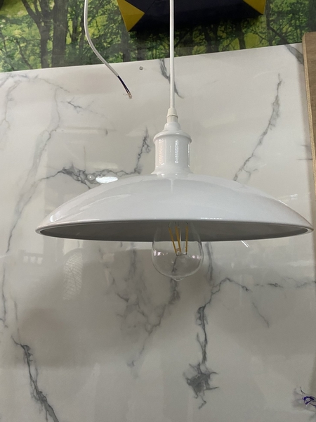 Thả đơn chao đĩa nông trắng lòng trắng, đui sắt đen, E27x01, mã TH071, KT (mm): D320